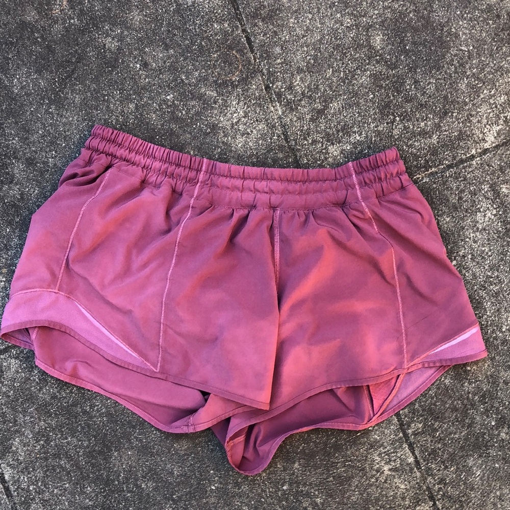 Lululemon Hotty Hot II Shorts 4” size 10